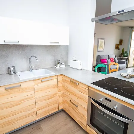 C20 - Adorable In The Center With Sun Terrace